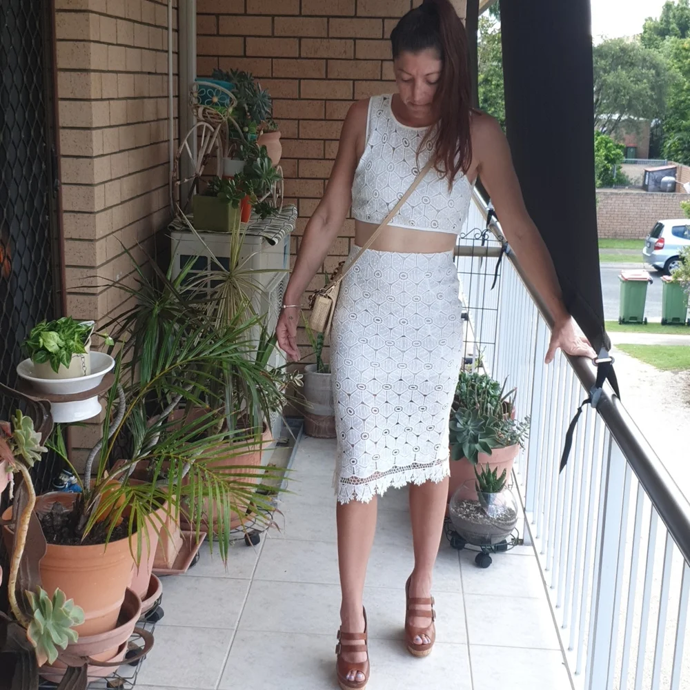 Absolutely Gorgeous Set Skirt and Crop Top - Picture 5 of 12